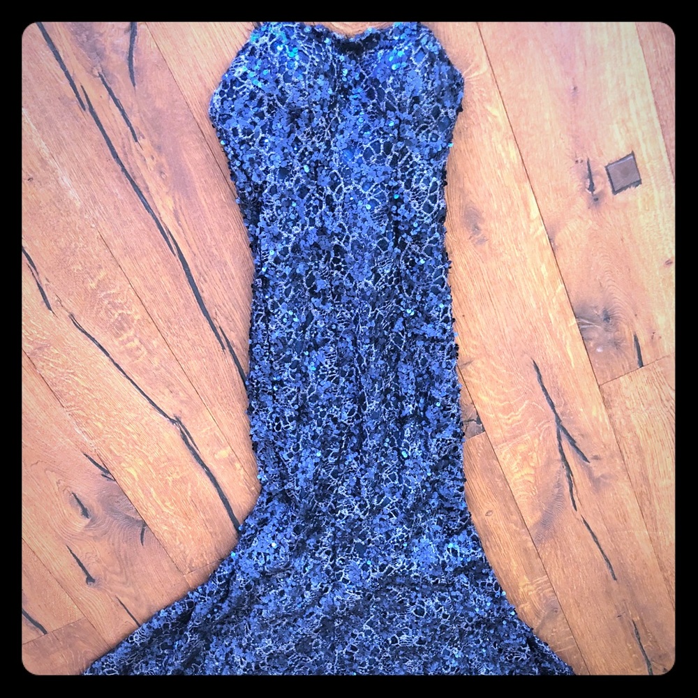 Spectacular blue formal sequin gown!